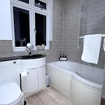 Modern,luxury 3-bedrooms For Groups & Contractors * Bristol