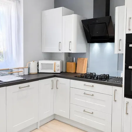 Modern, Luxury 3-bedroom For Families, Visitors And Contractors