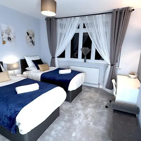 Modern,Luxury 3-Bedrooms For Groups & Contractors * בריסטול