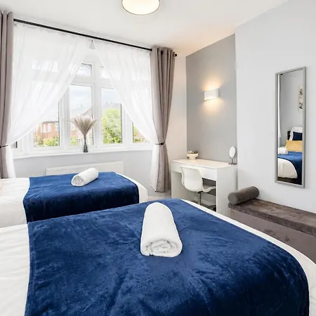Dom wakacyjny Modern, Luxury 3-bedroom For Families, Visitors And Contractors Bristol